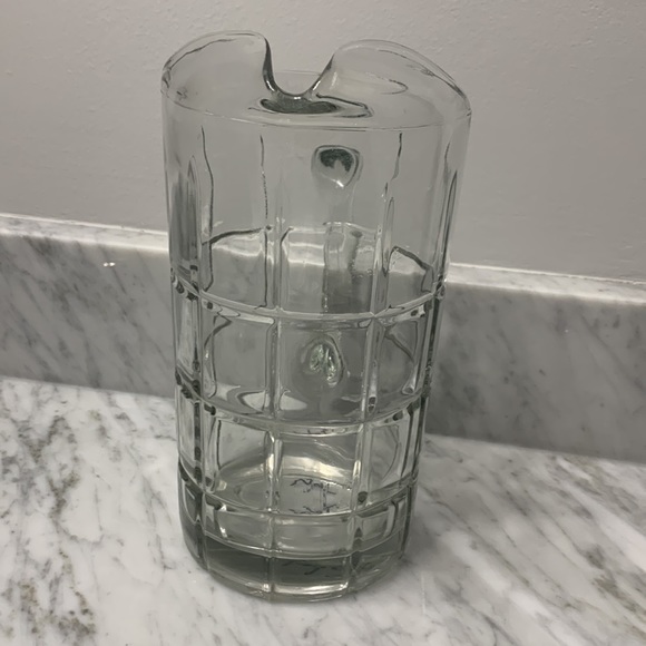 Vintage MCM Anchor Hocking TARTAN CLEAR 50 Oz Glass Pitcher w/ ice lip - Picture 3 of 3